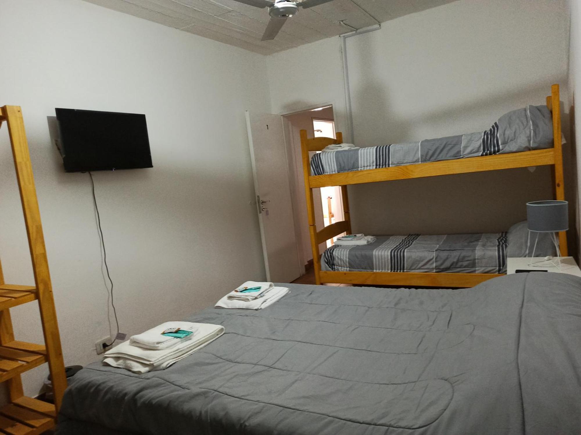 El Faro Hostel Puerto Madryn Exterior photo